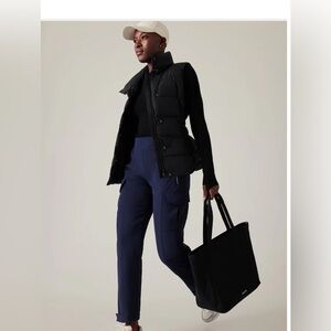 Athleta Endless High Rise Cargo Pant in Navy Size: 0P